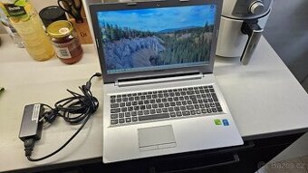 Starší výkonný notebook Lenovo
