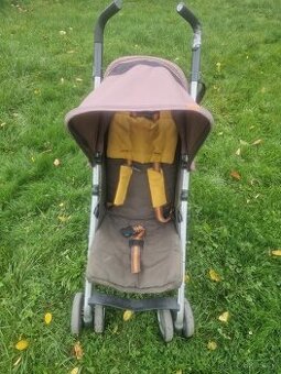 Golfový kočár golfáč