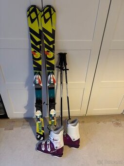 Lyžařský set - Volkl RaceTiger 130 a přezkáče Alpina 23,5 cm