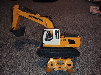 RC model bagr Liebherr