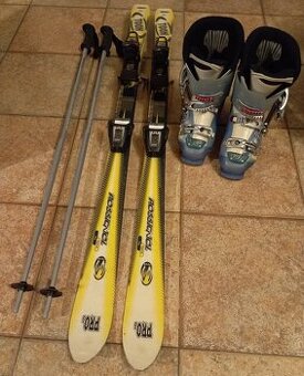 Sjezdové lyže, junior set