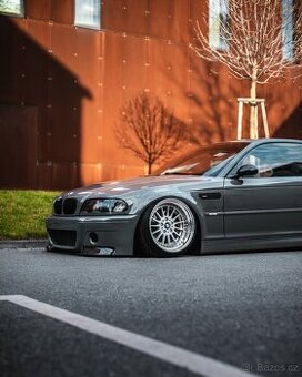 E46 BMW vzhled CSL M3