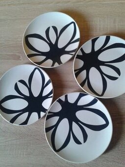 Sada 4 dezertních talířů