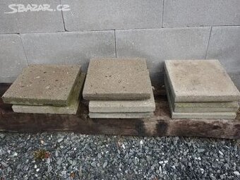 8 KS BETON DLAŽDICE 30x30x4 cm