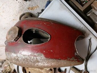 Koupim nadrz jawa perak v orig laku a chromu