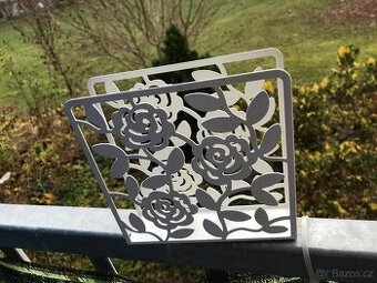 držák ubrousku na stůl