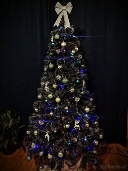 Umělý vánoční stromek s ozdobami 220 cm