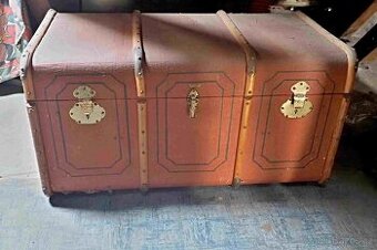 Prodám starý velký kufr (komodu) n