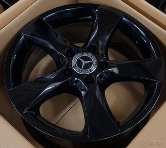 Mercedes Benz V-class W447,alu 17',černé,senzory