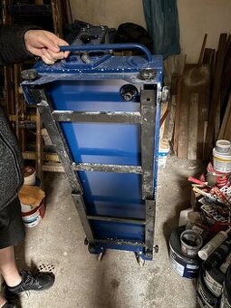 Vodní řezačka na dlažbu