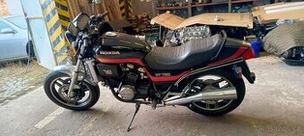 Honda vf 750 Sabre