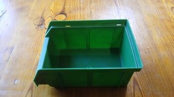 Stohovatelné plastové boxy