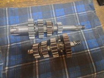 Jawa 250 350 Panelka kývačka Pérák - Převodovka