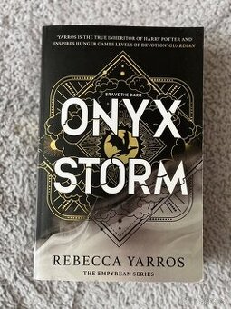 Kniha Onyx Storm