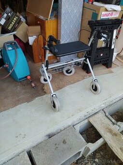 Chodiltko pro seniory