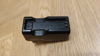 Sony BC-7DY nabíječka Ni-CD baterií pro walkmany