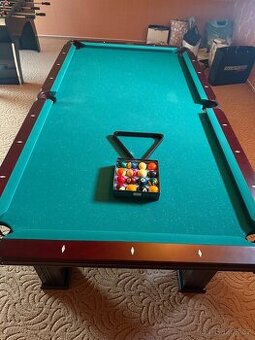 Kulečníkový stůl