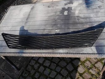 Mřížka předního nárazníku Seat Ibiza 6J0853667C.