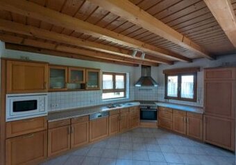 Buková linka z masivu se spotřebiči,6530