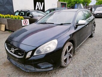 Volvo V60 R-DESIGN 2,0 D3 120kw - Náhradní díly