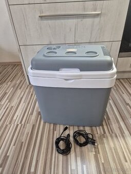 Chladící box 33l.