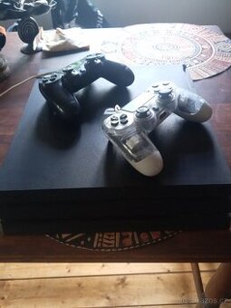 Prodám Playstation 4 Pro