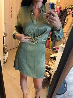 khaki zelené šaty zara