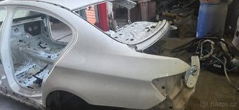 Bmw 5 f10 zadní blatník .přední nosník přední čtvrtka střech
