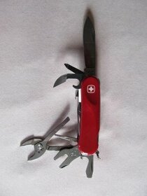 švýcarský nůž WENGER EVOLUTION S557