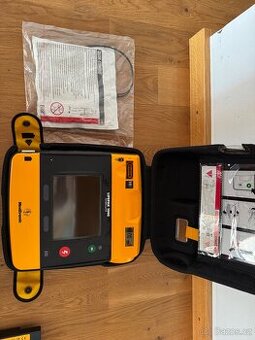 AED Lifepak 1000