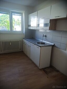 Pronájem bytu 2+1 v Holešově