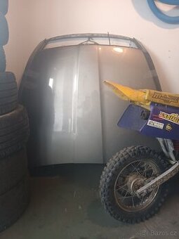 Prodam kapotu octavia 2