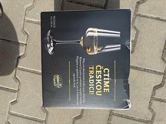 Sklenice na víno Bohemia Cristal