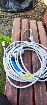 Prodám propojovaci kabel k baz.vysavaci Reaction