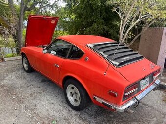 DATSUN 240Z