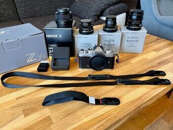 Nikon ZFC, 4x objektiv, bohaté příslušenství