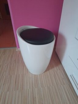Prodám taburet s úložným prostorem