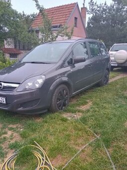 Opel Zafira 1.8 benzín