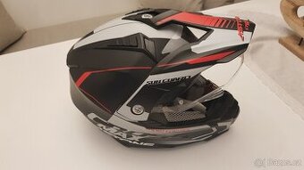 helma,přilba na motorku,přilba na enduro