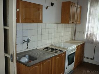 kuchynská linka se kombisporákem plyn/elekro
