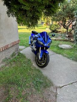 Prodám Yamaha R1 rok 2000