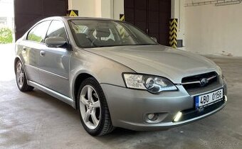 SUBARU LEGACY 2.0R sedan 121 kW