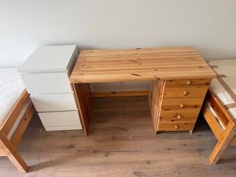 Drevene stoly 35ks
