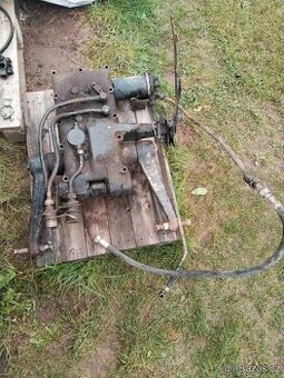 Hydraulika Zetor , víko hydrauliky