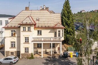 Prvorepubliková vila 15+3,176 m2, obytná plocha 287,45 m2, u