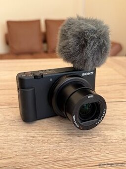 Prodám kompaktní vlogovací fotoaparát Sony ZV1