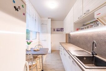Prodej bytu 3+1, Jižní Svahy, ulice Slezská, Zlín