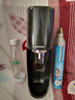 Výrobník sody Sodastream Spirit, bombička CO2, láhev