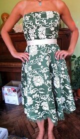 Saténové bílé květinové letní zelené šaty