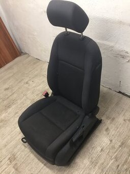 VW GOLF 5 2003-2008 - LEVÁ PŘEDNÍ SEDAČKA VYHŘÍVANÁ